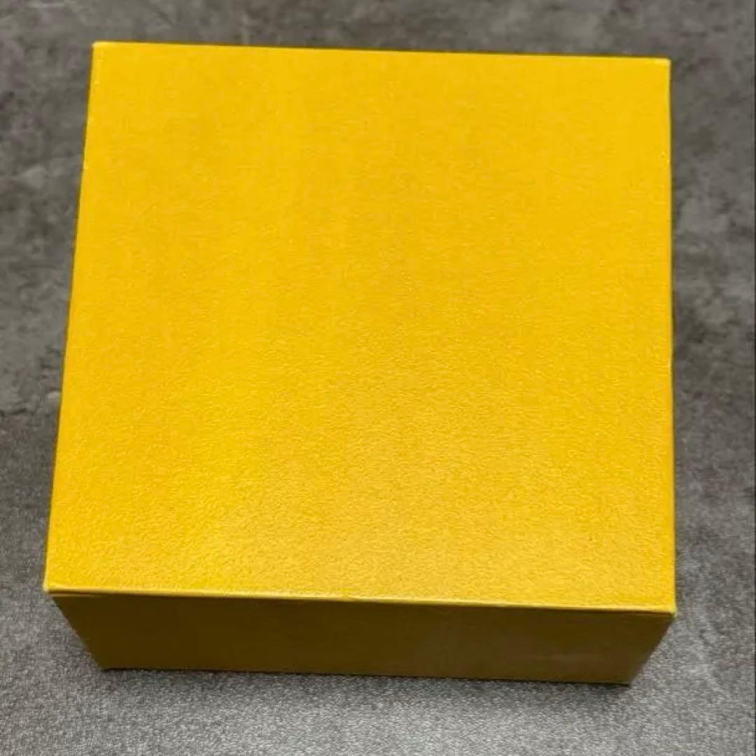 【みずき】FENDI ゴールド ブレスレット ロゴチャーム付き