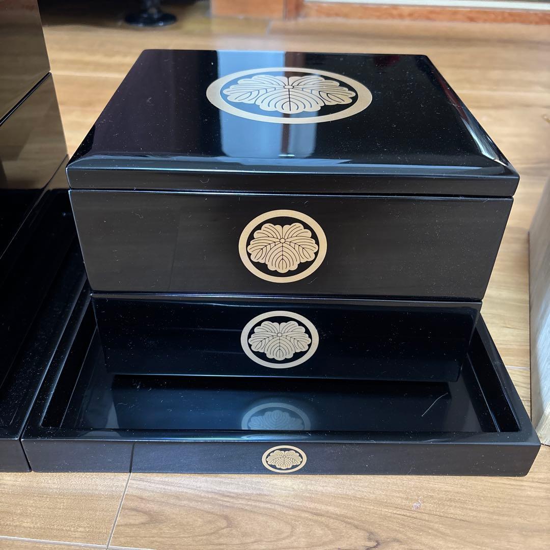 輪島塗 五段重と重台 黒塗内朱塗