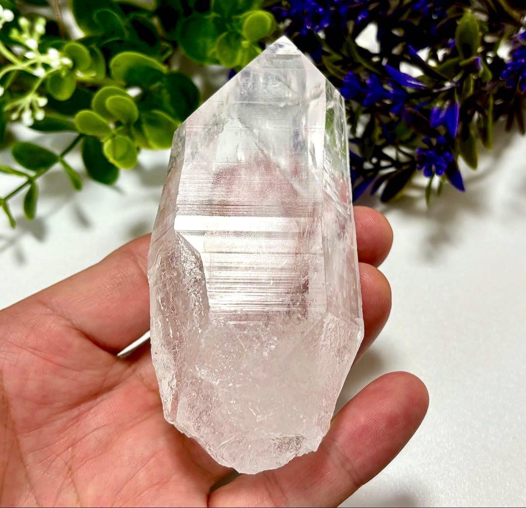 夢幻品質　奇跡の逸品　永遠の愛を願う水晶の究極形態　虹のマスターウラルレムリアン