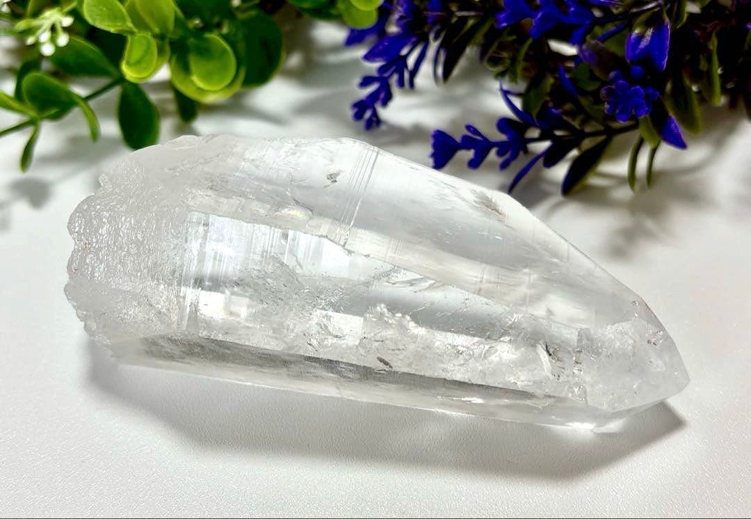 夢幻品質　奇跡の逸品　永遠の愛を願う水晶の究極形態　虹のマスターウラルレムリアン