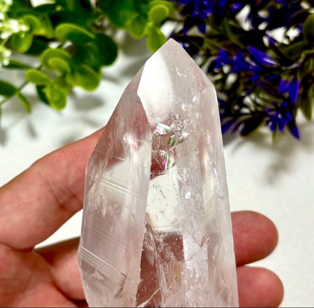 夢幻品質　奇跡の逸品　永遠の愛を願う水晶の究極形態　虹のマスターウラルレムリアン