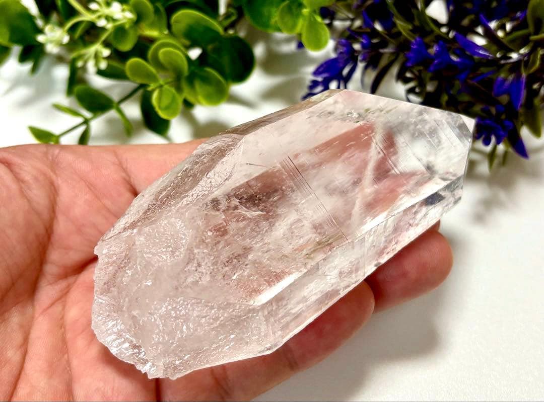 夢幻品質　奇跡の逸品　永遠の愛を願う水晶の究極形態　虹のマスターウラルレムリアン