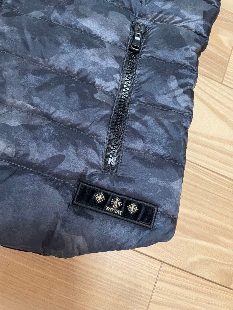 タトラス TATRAS 黒&カモフラ 迷彩 リバーシブル ダウンベスト 1