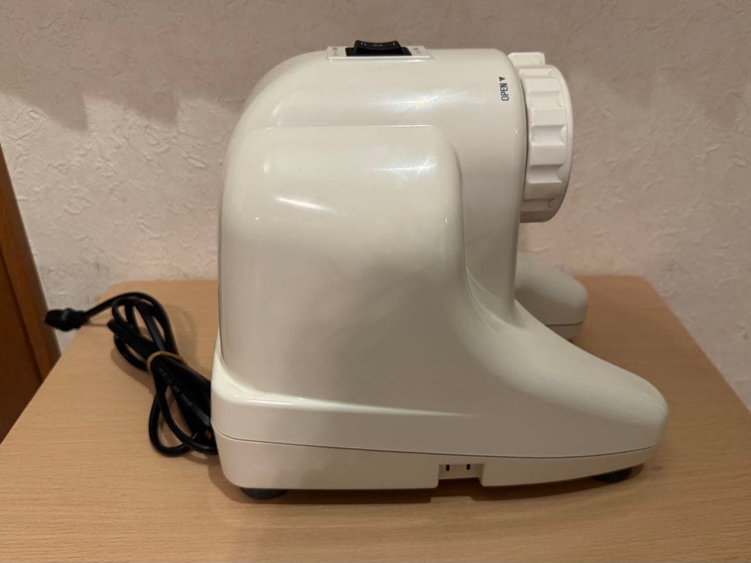 低速圧縮搾りジューサー　イキイキ酵素くん　DA-980