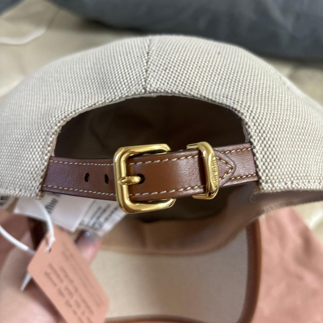 MIUMIU キャンバスxレザー ベースボールキャップ