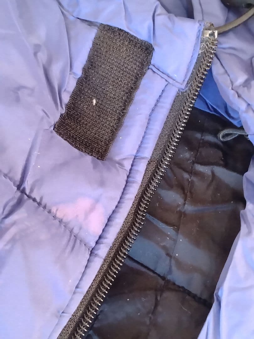 中古②　 イスカ ISUKA Trek1000 シュラフ