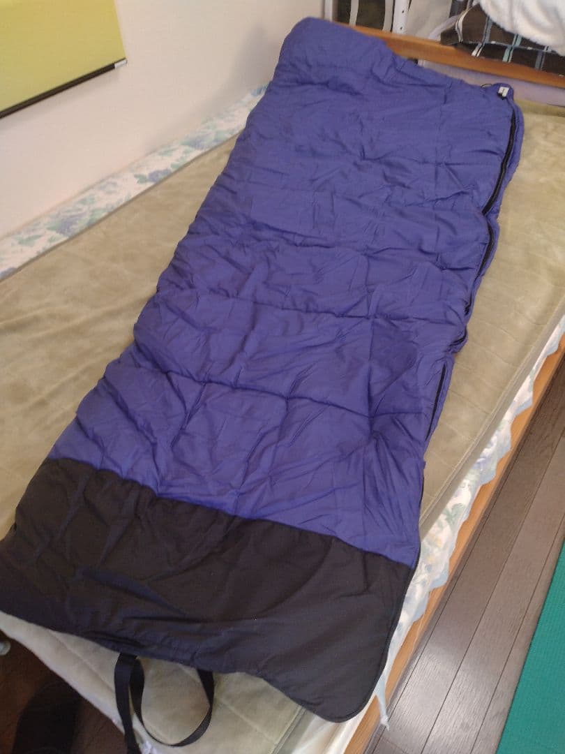 中古②　 イスカ ISUKA Trek1000 シュラフ