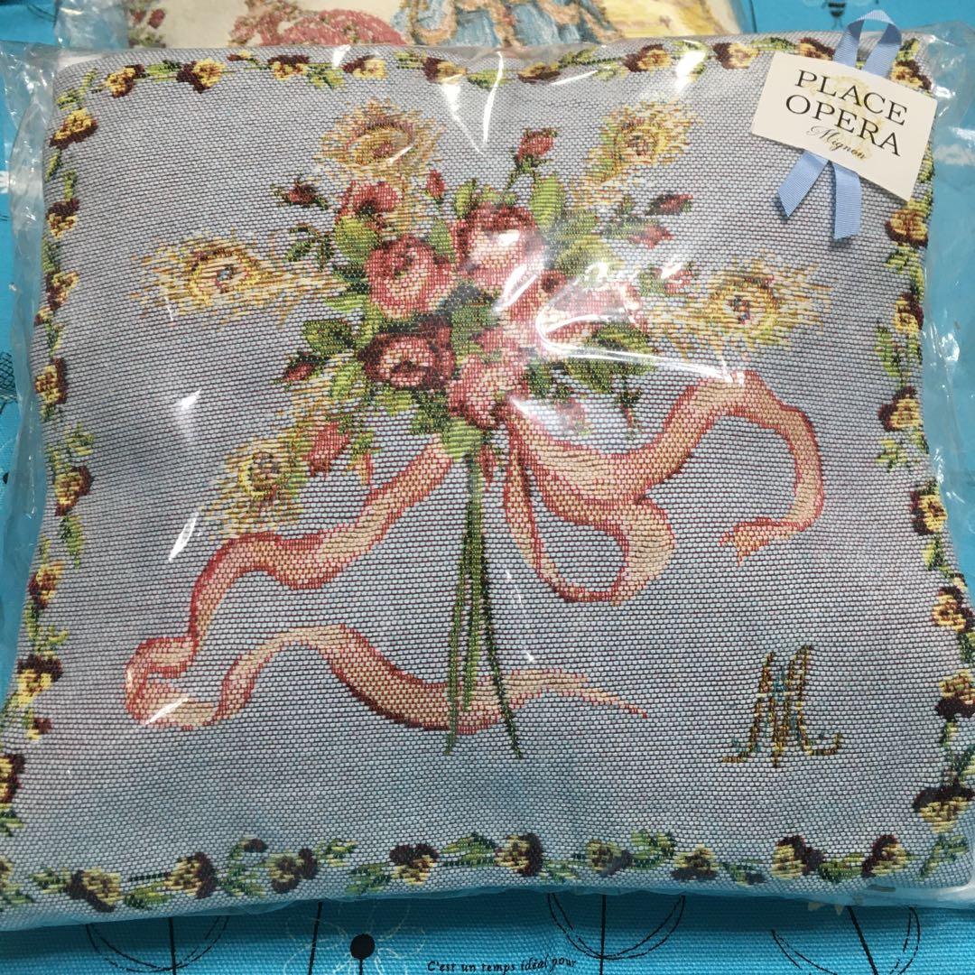 ART DE LYS フランス　ゴブランミニクッション 2つ