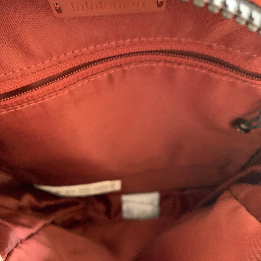 ルルレモン　多機能リュック