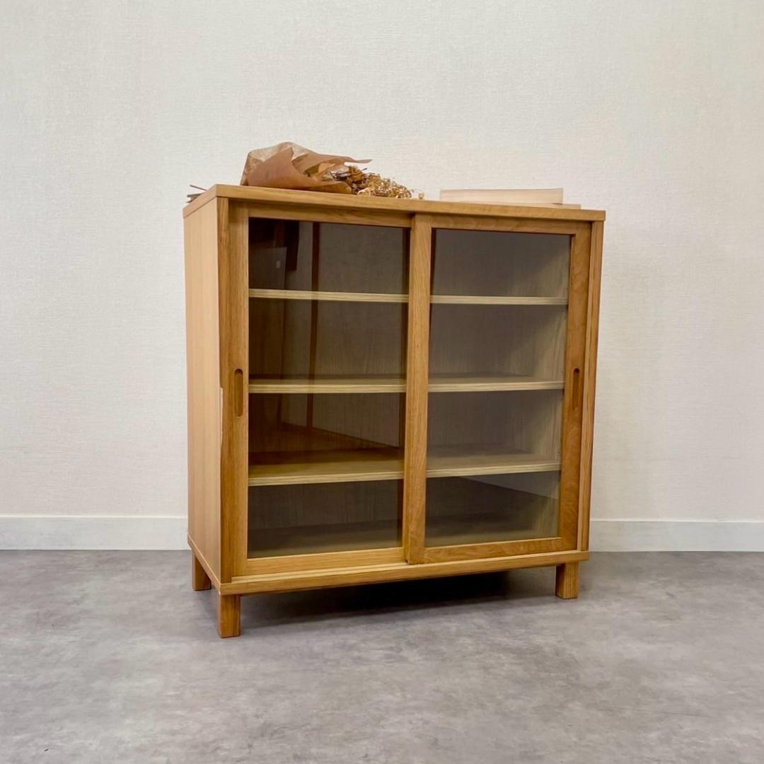 廃盤 無印良品 木製キャビネット ガラス扉 オーク材 脚付き 収納