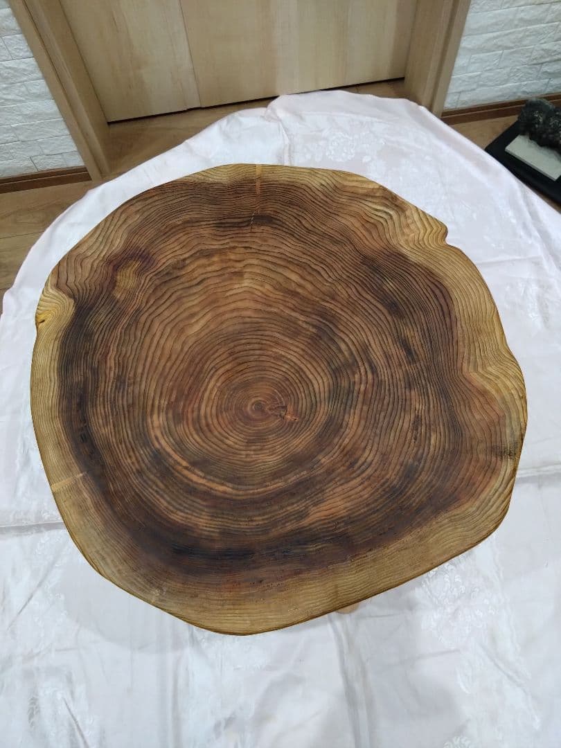 杉の輪切り円形ローテーブル㉔　桜❕桜様樹齢約70年杉の年輪が綺麗