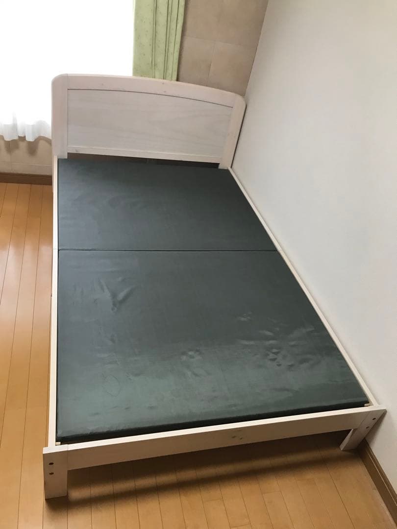 【取りに来て頂く場合は8,000円】ベッドフレーム　セミダブル　ニトリ