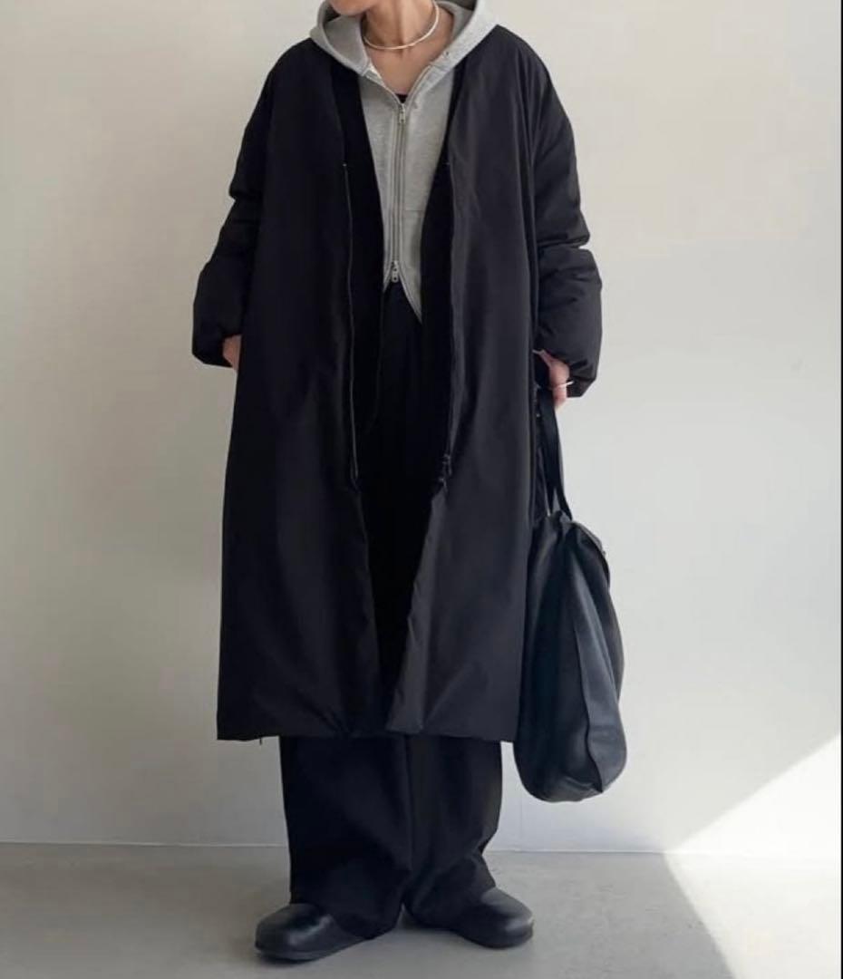 solamonat poche ソラモナポッシェ Vネックライトダウンコート 黒