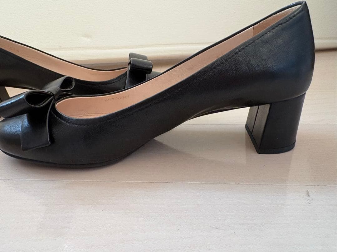 PRADA プラダ　リボン付き 黒パンプス 中ヒール
