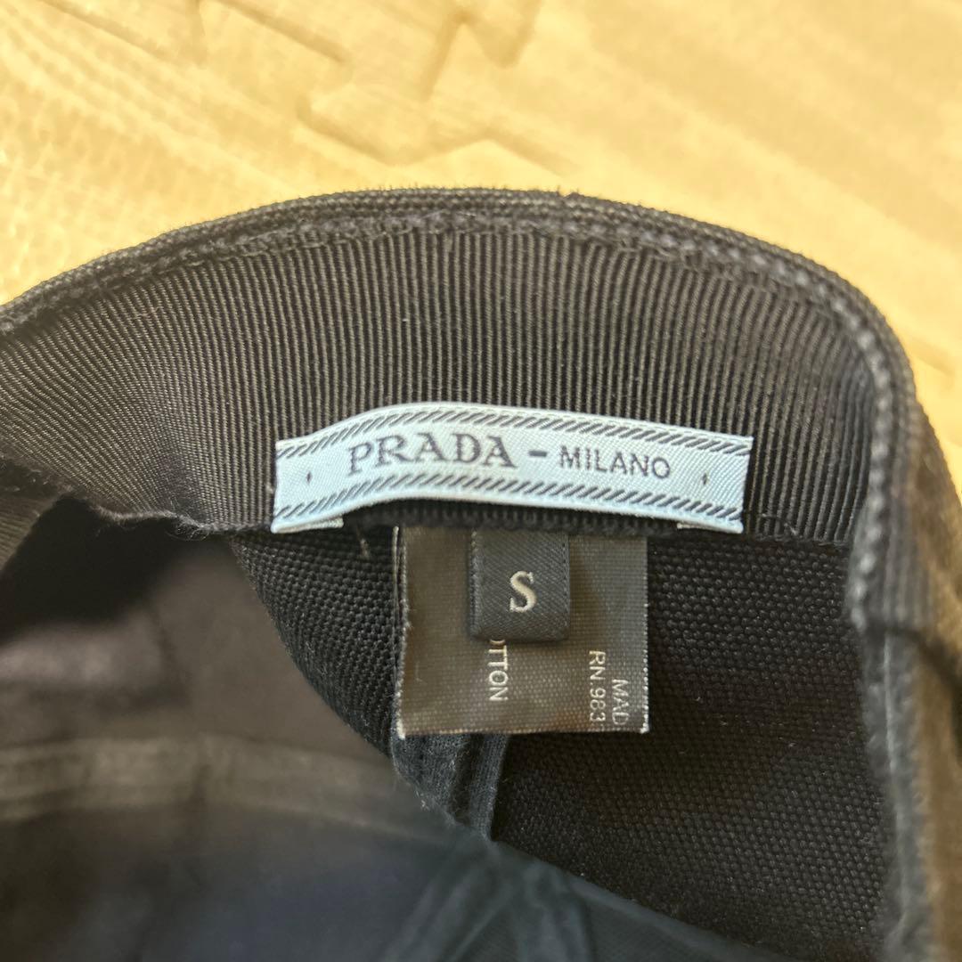 prada ロゴキャップ　コットン　ブラック