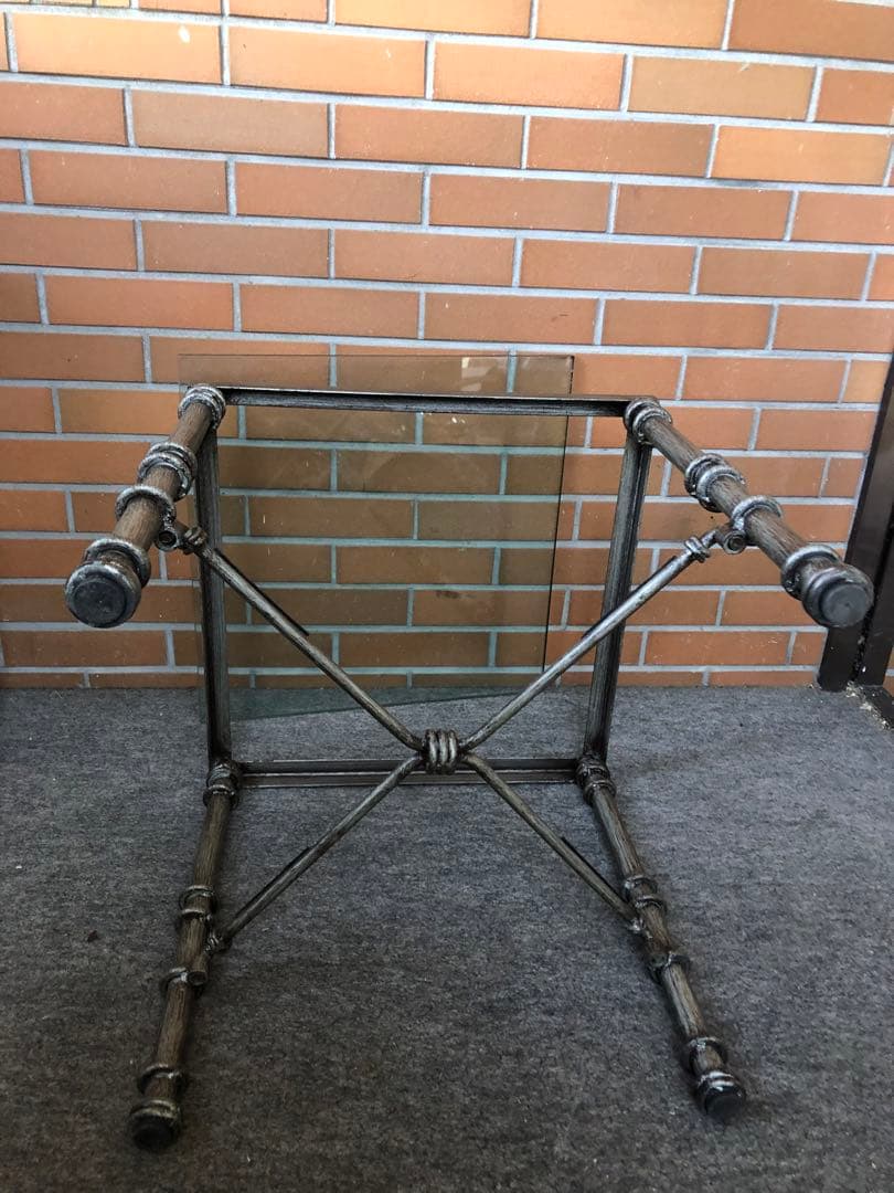 ガラステーブル　ヴィンテージ　コンクリート風　インダストリアル風　サイドテーブル