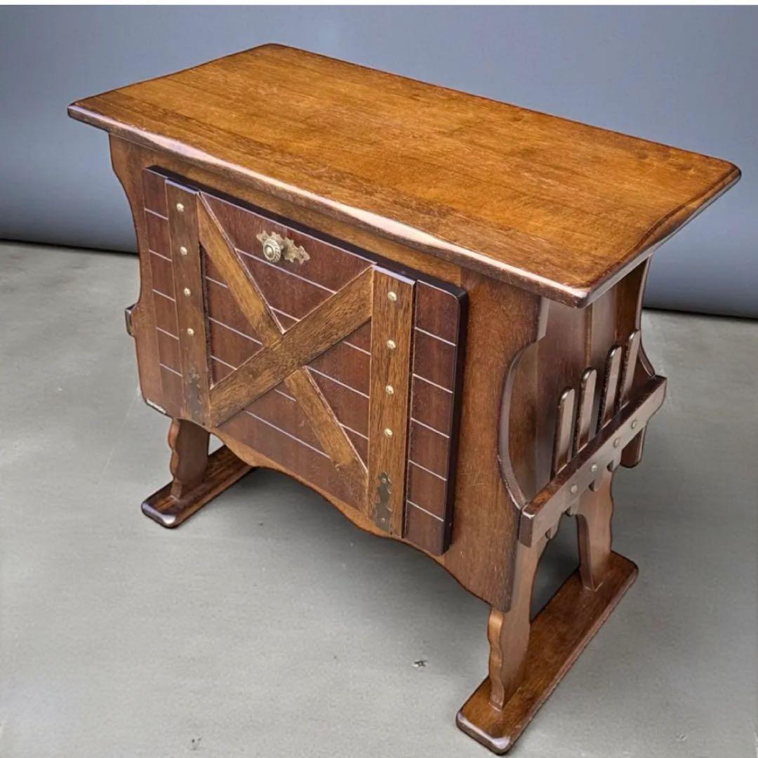 HR920 希少デザイン karimoku　鋲　サイドテーブル マガジンラック