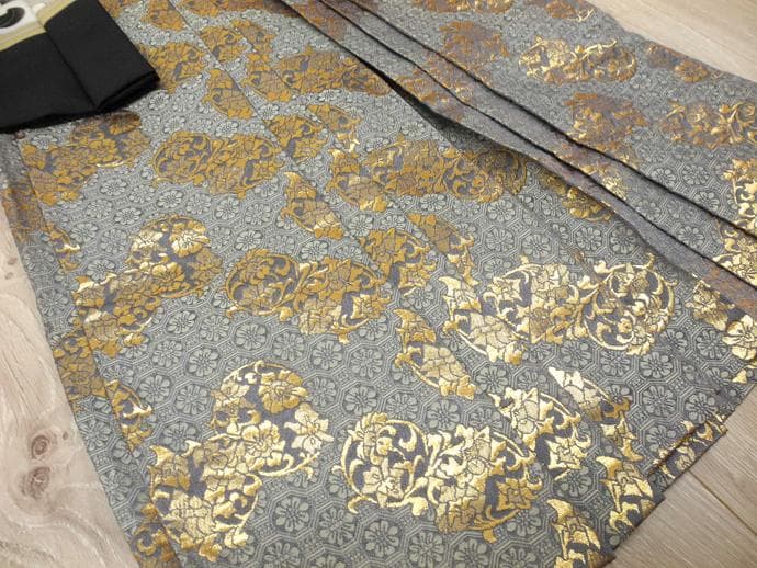 七五三 ◇山吹色系　鷹◇式部浪漫　5歳男の子着物・羽織・袴セット6057【中古】