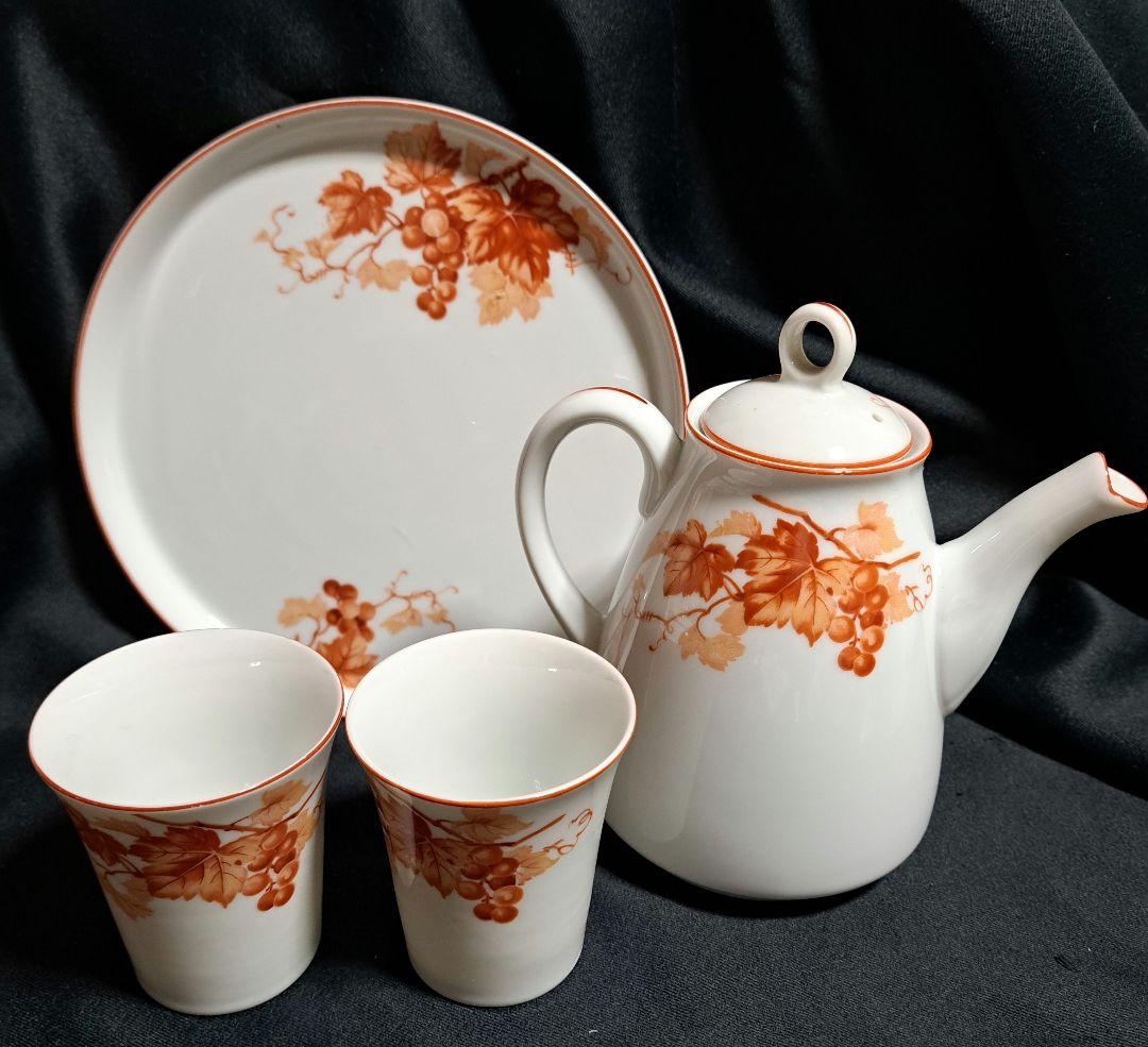1935～1943年　オールドノリタケ 朱色葡萄のティーセット