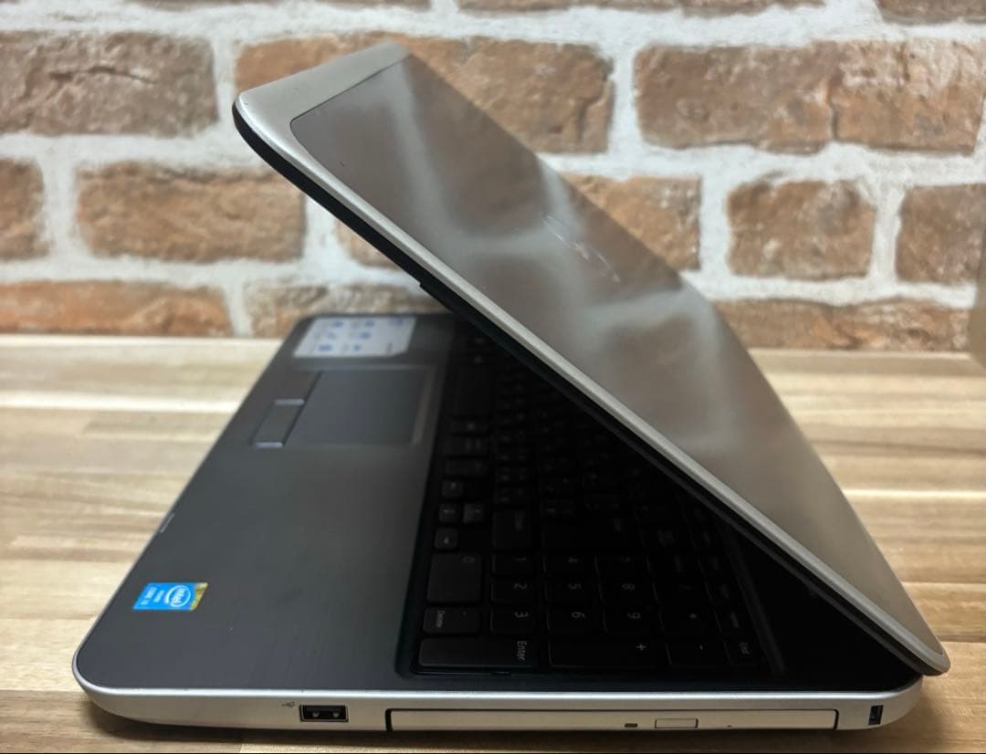 【美品】DELL ノートパソコン Core i3 SSD搭載 Office付