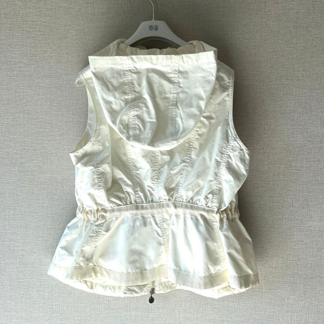 モンクレール　ベスト