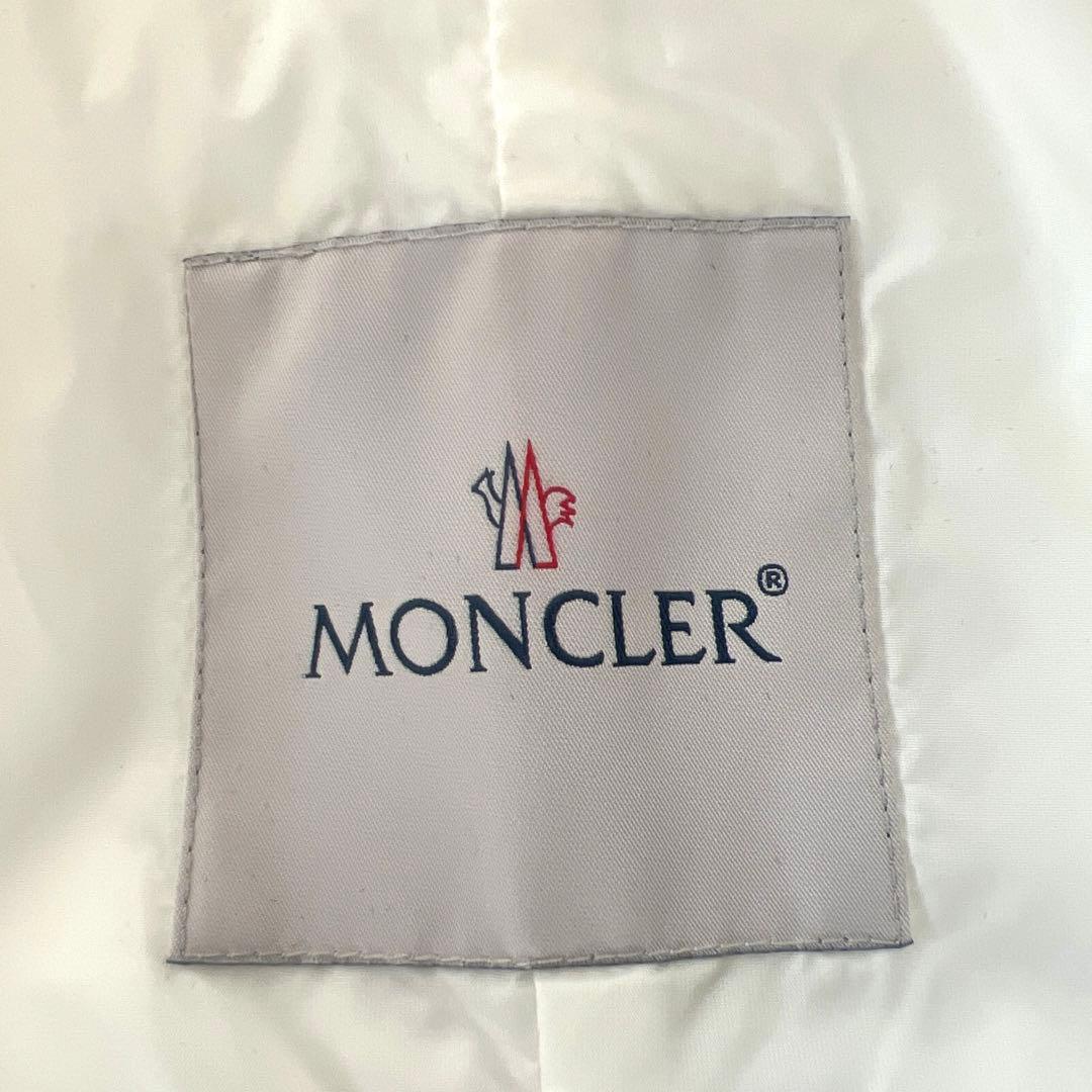 モンクレール　ベスト