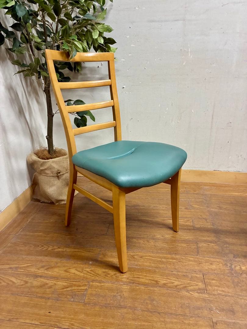 管427☆送料無料☆カリモク家具☆Direttore☆ダイニングチェアー2脚