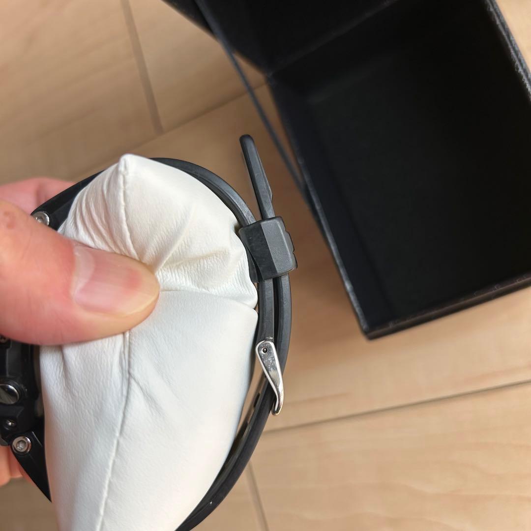 【人気商品】ジーショック GST-W300 電波ソーラー ベルトループ注目