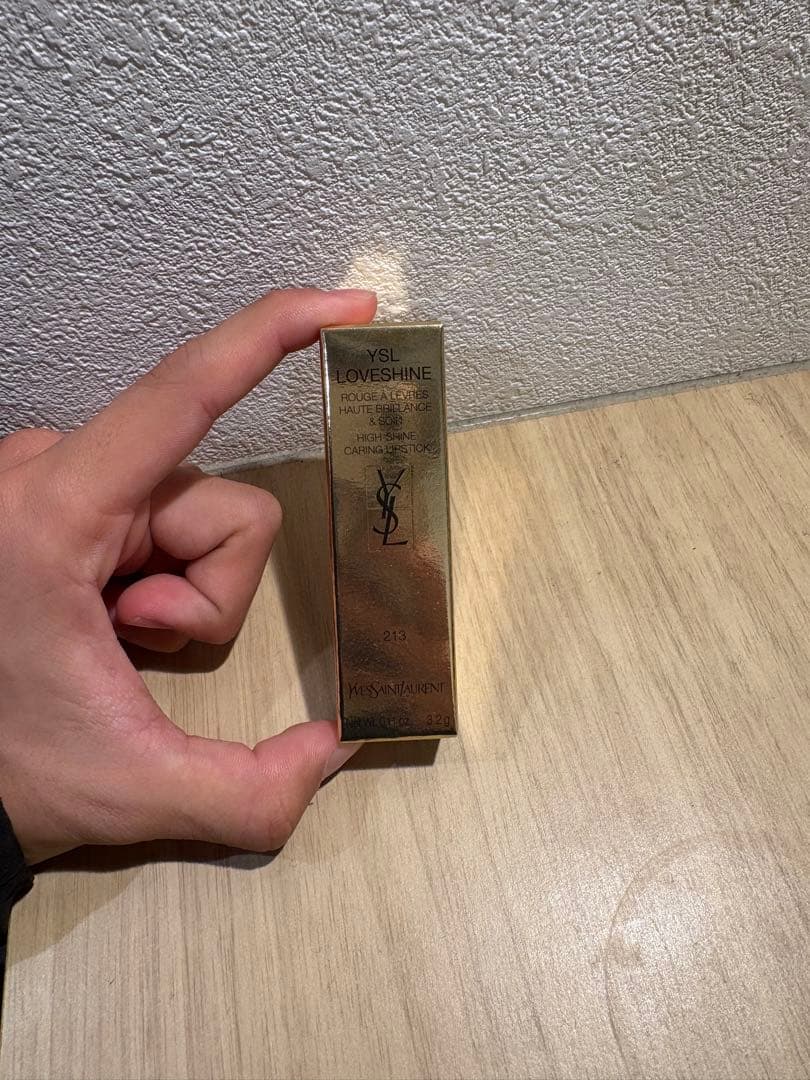 YVES SAINT LAURENTイブサンローラン リップ ラブシャイン213