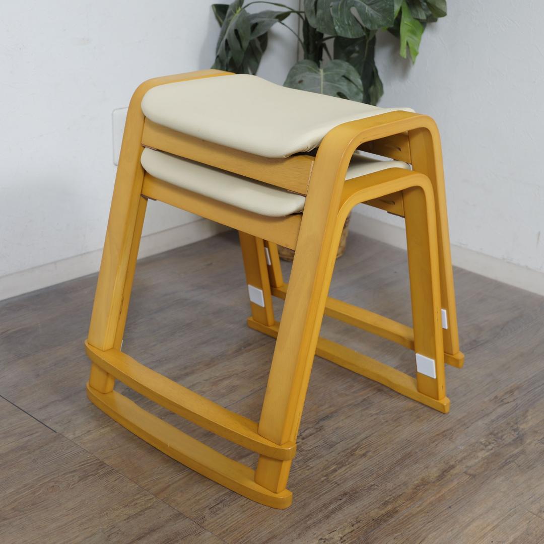 2脚セット【新品】合成皮革　重ねて収納できる スタッキングスツール