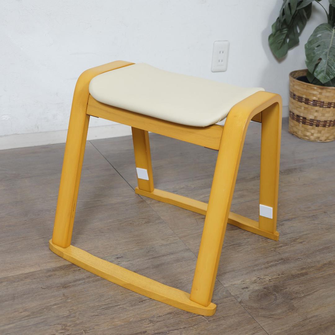 2脚セット【新品】合成皮革　重ねて収納できる スタッキングスツール