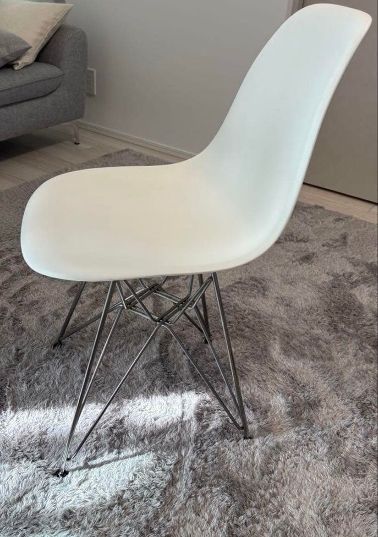 ハーマンミラー　イームズ　シェルチェア　ホワイト