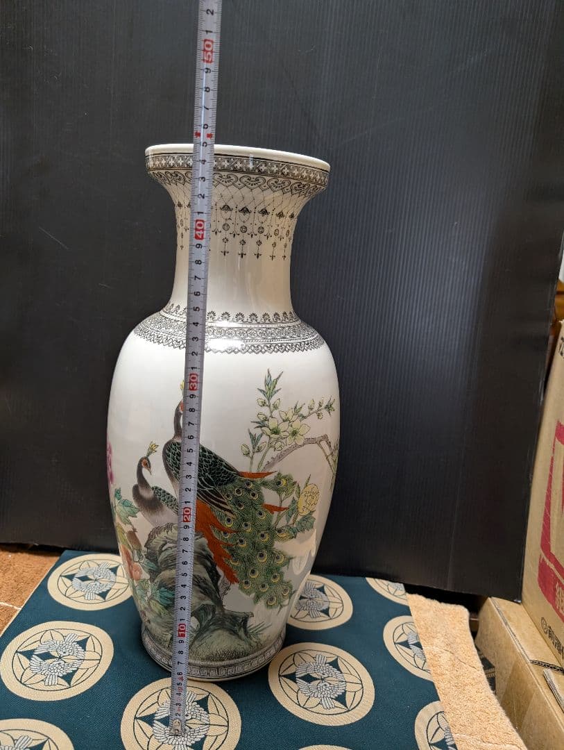 中国景徳鎮孔雀絵柄の陶器製フラワーベース特大