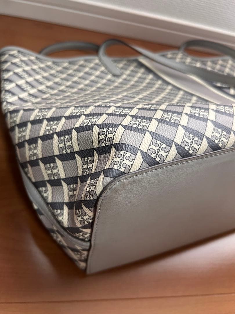 ミッチー❗️【美品】トリーバーチ　トートバッグ　A4