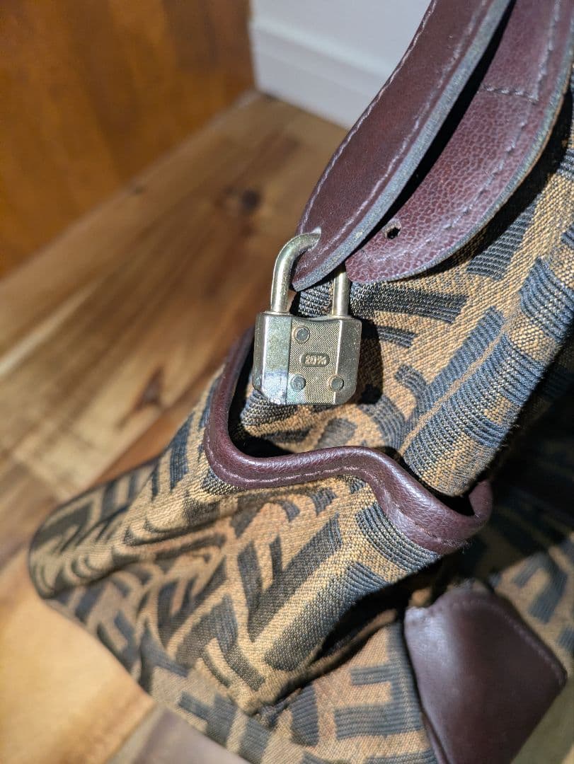 フェンディ FENDI ズッカ柄 ハンドバッグ ブラウン系 トートバッグ