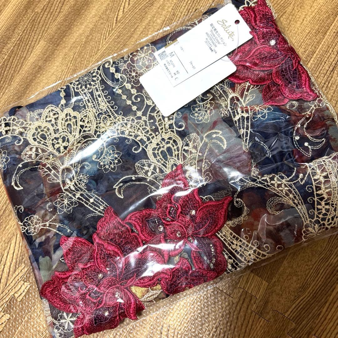 サルート90店舗限定　完売品　KOカラー　スリップ　Mサイズ