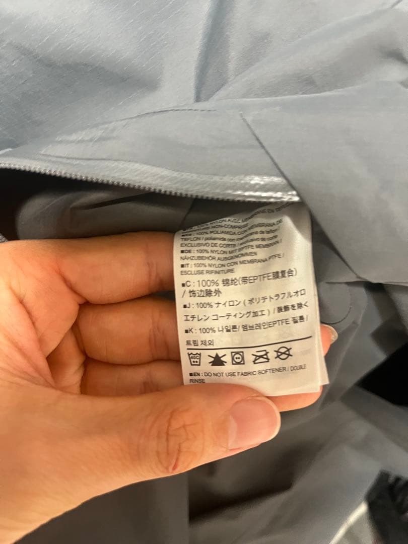 廃盤美品Arcteryx BEAMS 別注モデルベータ SL 希少カラー　グレー