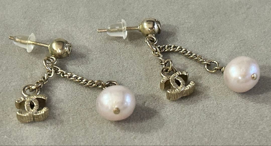 CHANEL ロゴ　ピンクパール　ピアス
