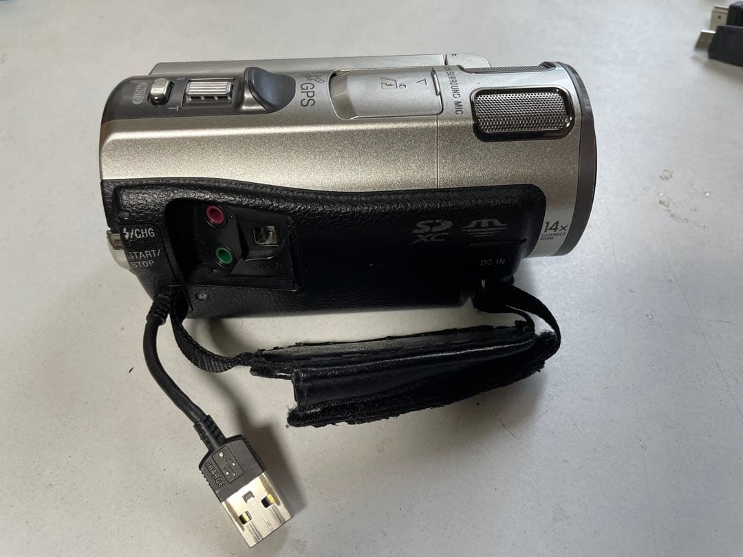 SONY HDビデオカメラ HDR-CX560 ACアダプター付　作動確認済み