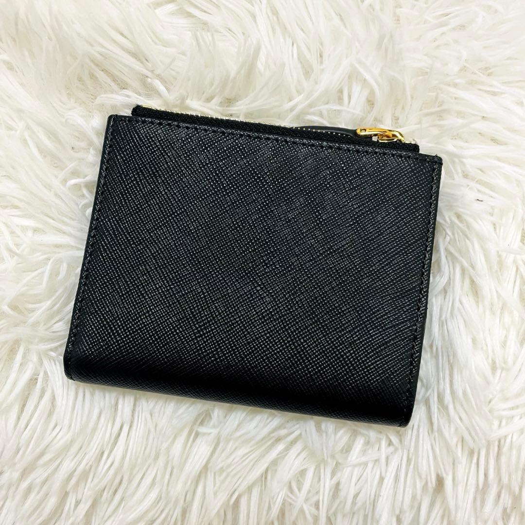 未使用級✨PRADA 二つ折り財布 サフィアーノレザー 三角ロゴ ブラック