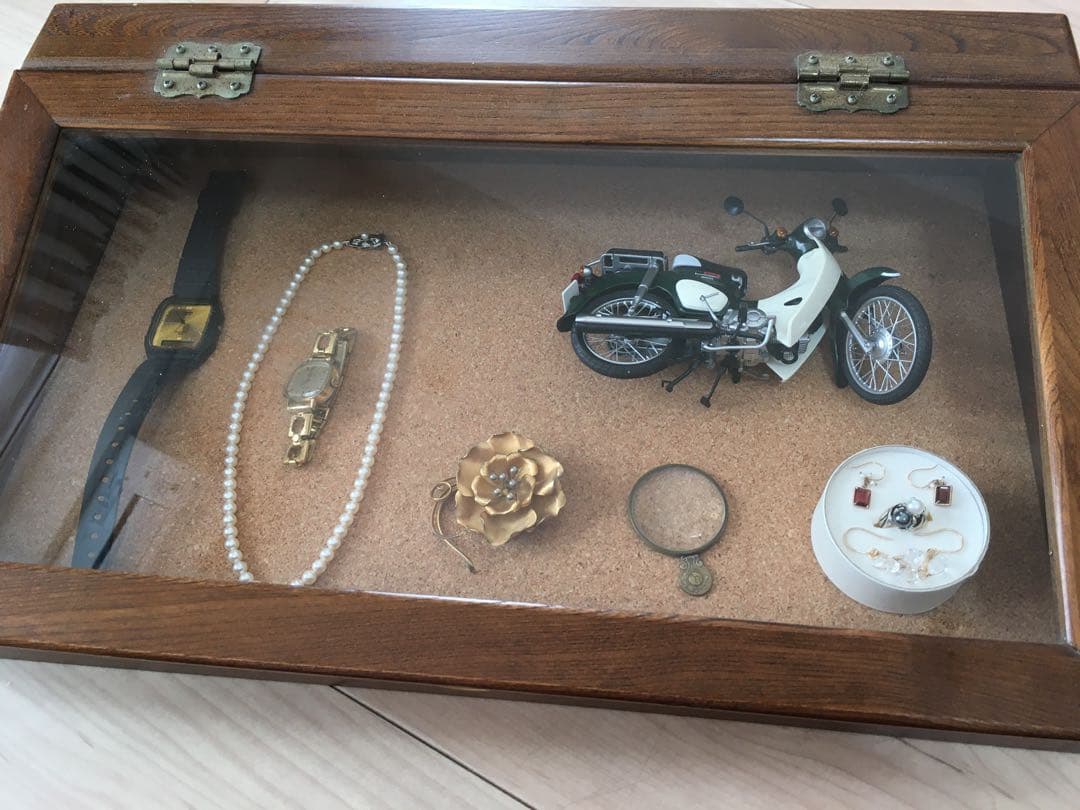 コレクションケース　木製　ガラス　ディスプレイ