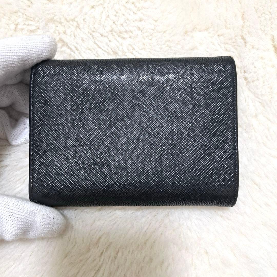 ✨極美品✨プラダ　三つ折り　サフィアーノ　ジッパー付きウォレット　ブラック