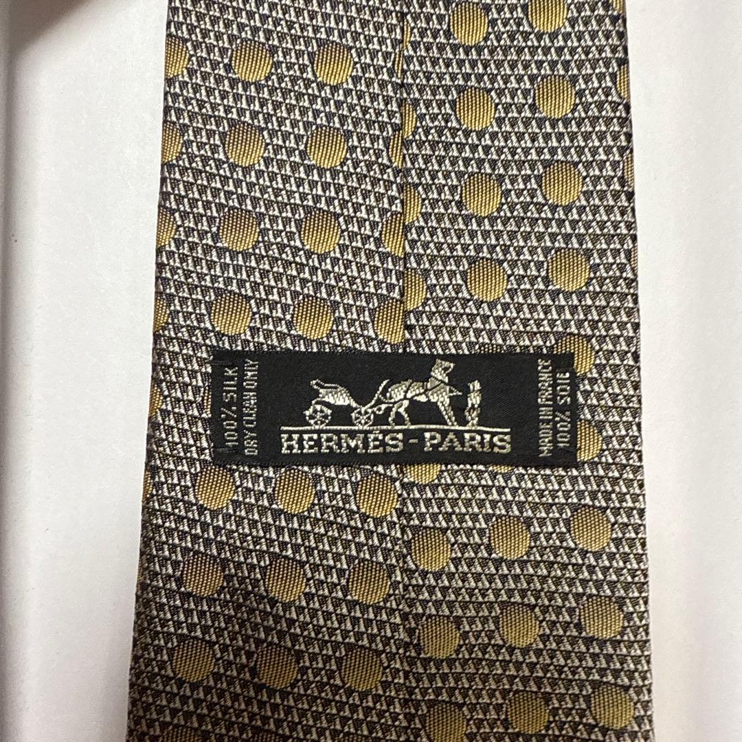 美品　エルメス　ネクタイ　シルバー・ベージュ　ドット　シルクジャガード