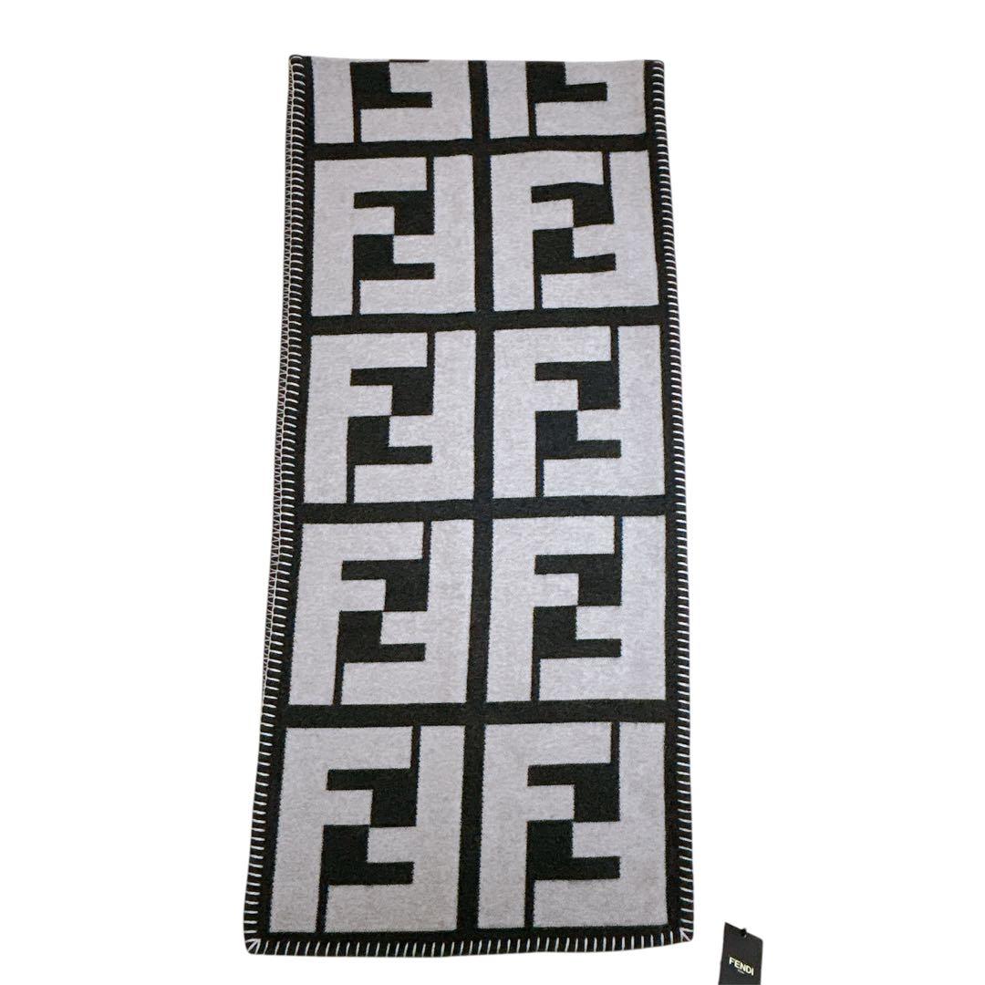 新品未使用✨FENDI FFロゴ マフラー グレー ブラック 目黒蓮着用