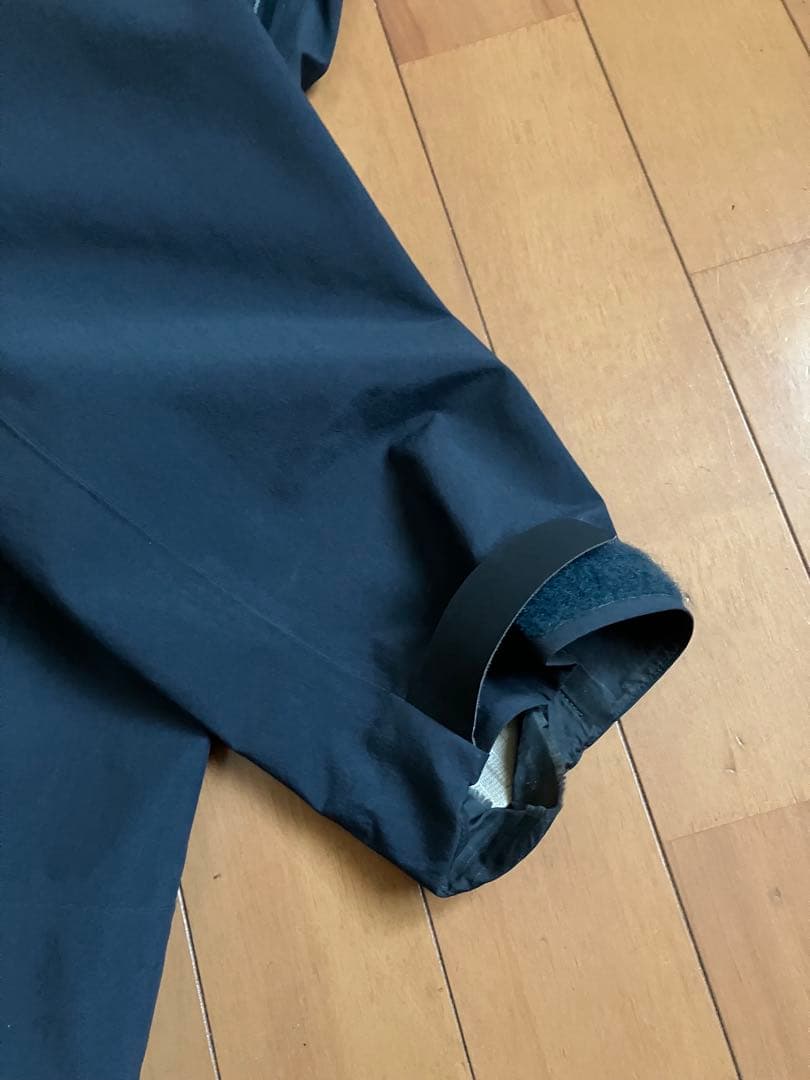 アークテリクス　シータ　SV. 剥がれあり　ARC'TERYX