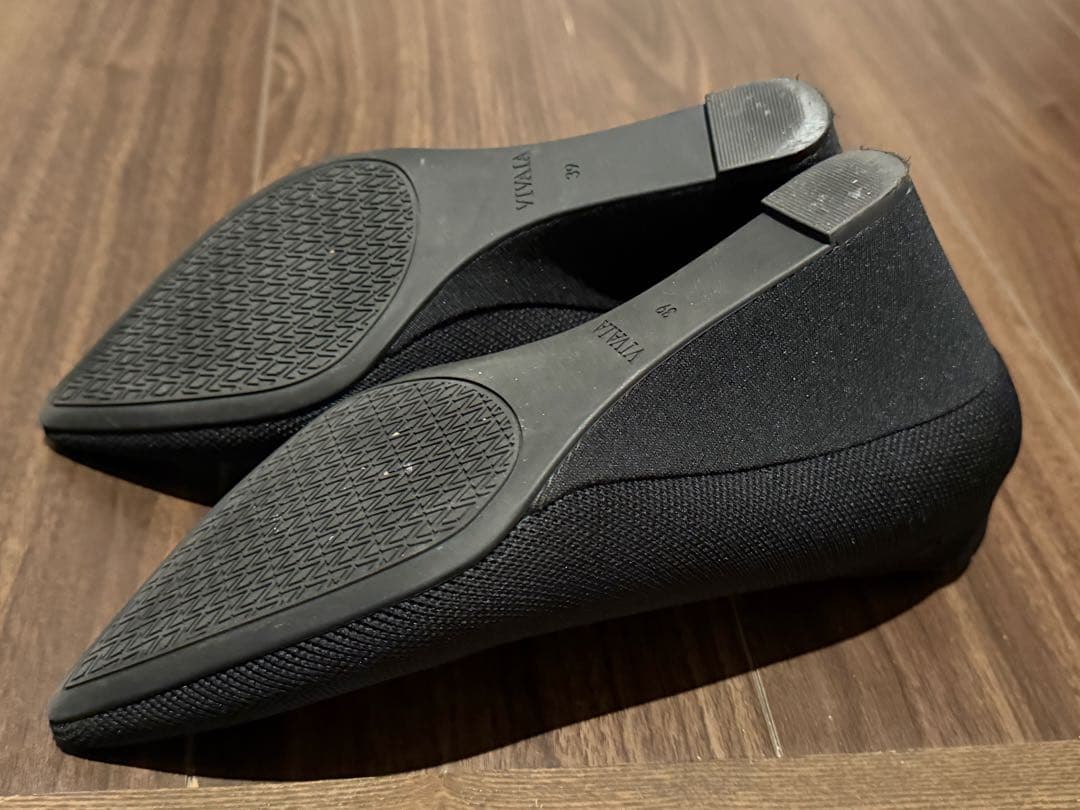Vivaia ブラック ウェッジヒールパンプス 39美品