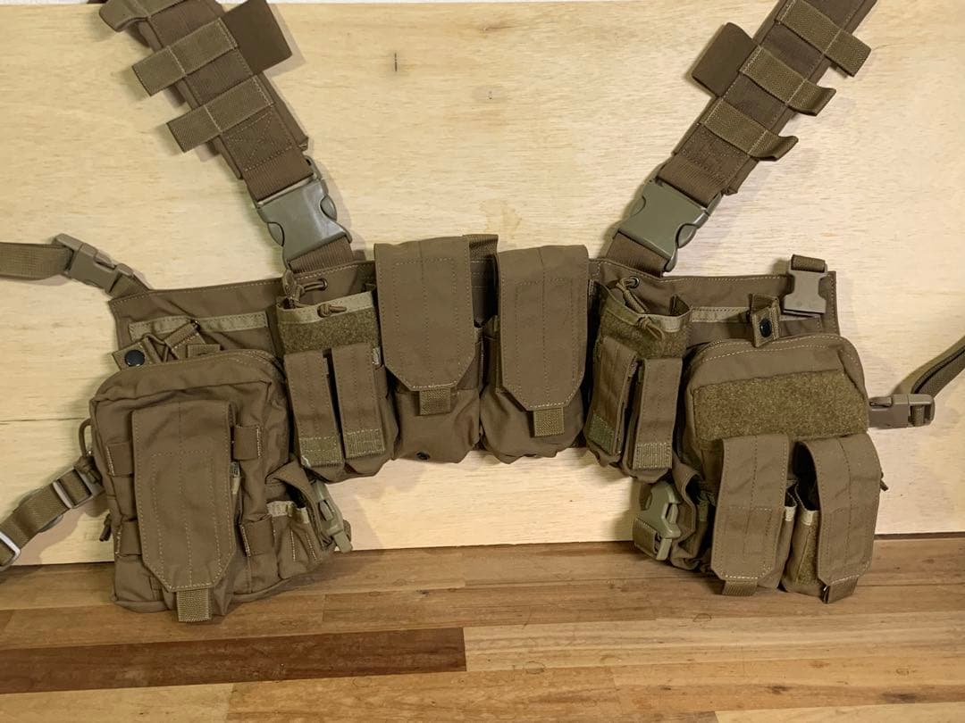 【8/21まで】VOLK TACTICAL GEAR チェストリグ タン