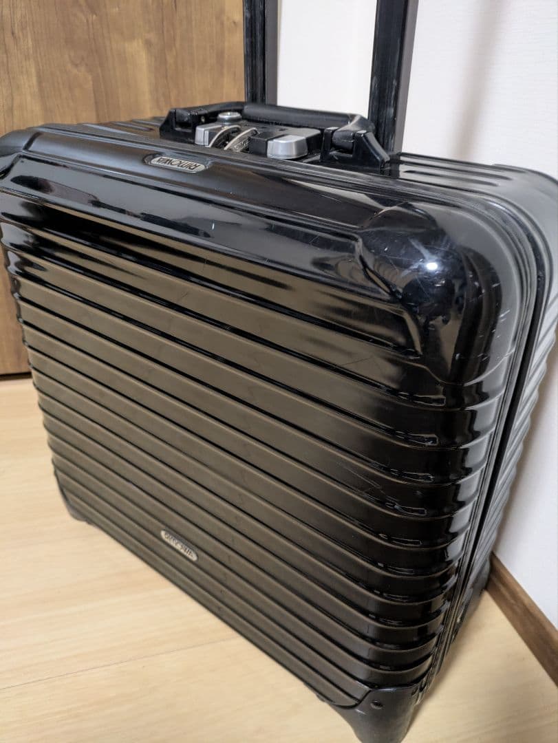 リモワ RIMOWA 機内持ち込み可2輪 ビジネストロリー ブラック