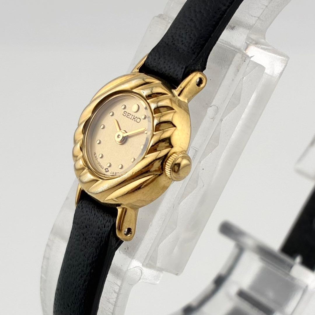 【美品/希少/電池交換済】SEIKO　腕時計　クォーツ　ゴールド　ブラック　QZ