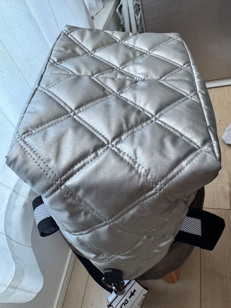 シルバー キルティング ボディバッグ ダブルループ